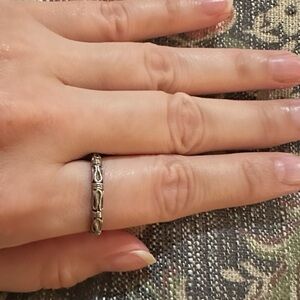 Elegant Silver Women's Ring